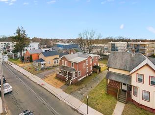 28 Maple St, Chicopee, MA 01020