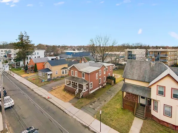 28 Maple St, Chicopee, MA 01020