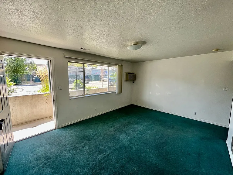 49 N 400 W — Photo 14