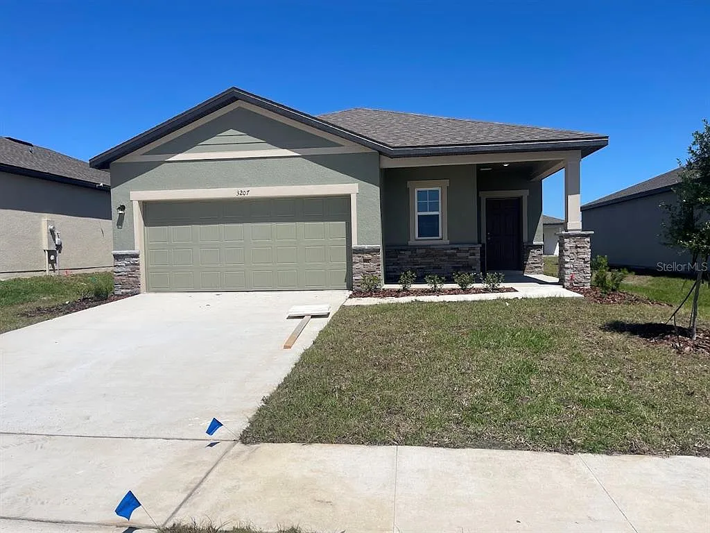 3 bed, 2.0 bath, 1536 sqft, $2,300 — Photo 1