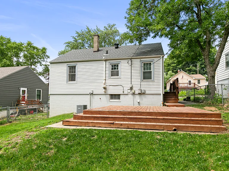 5403 William St — Photo 17