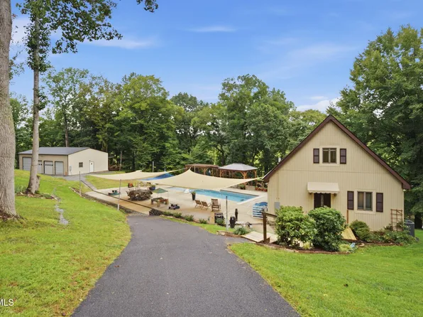 107 Rose Dr, Gray, TN 37615