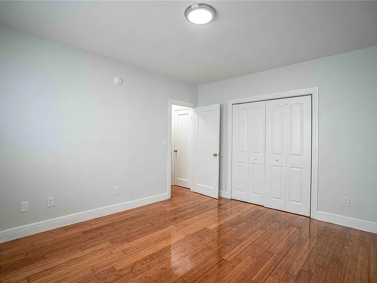 7325 Carlyle Ave #10 — Photo 10