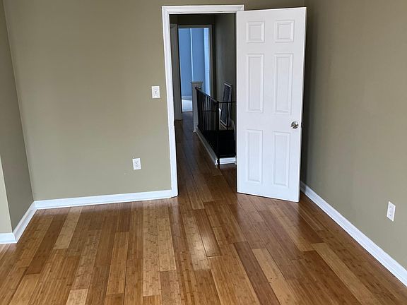 5th image of 516 W Lycoming St
