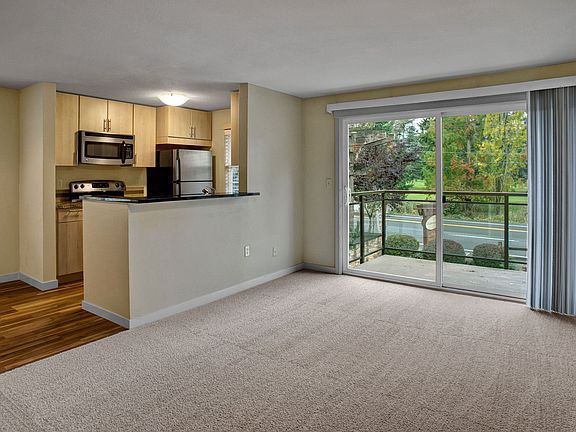 5th image of 16724 Juanita Dr NE Unit F204