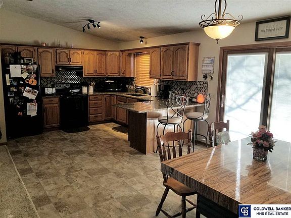 3rd image of 804 S Kingsley Ave
