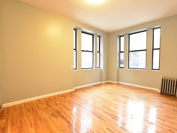 3rd image of 4 S Pinehurst Ave APT 6A