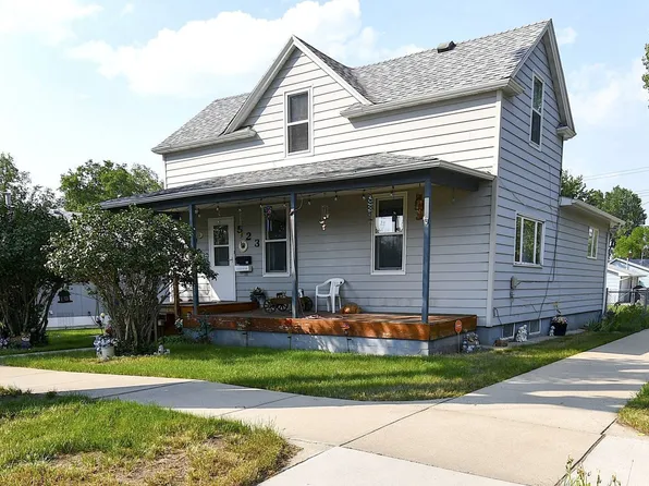 523 E Bell St, Glendive, MT 59330