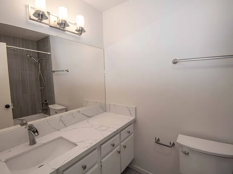 3744 Pershing Ave #4 — Photo 9
