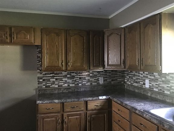 5th image of 2296 N Baker St