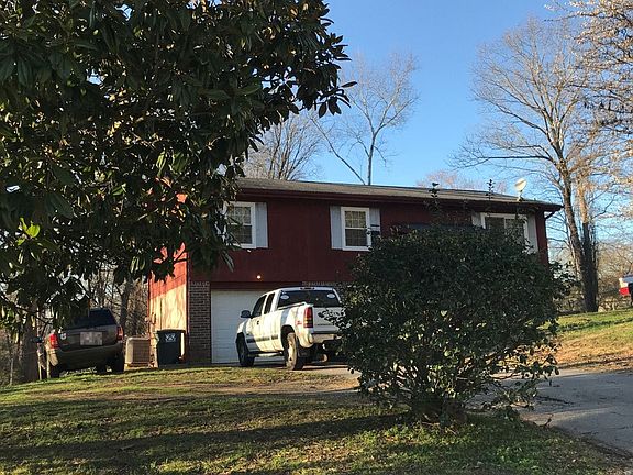 3rd image of 5909 Stonewall Dr