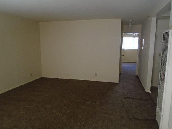 5th image of 14104 Yukon Ave APT 4