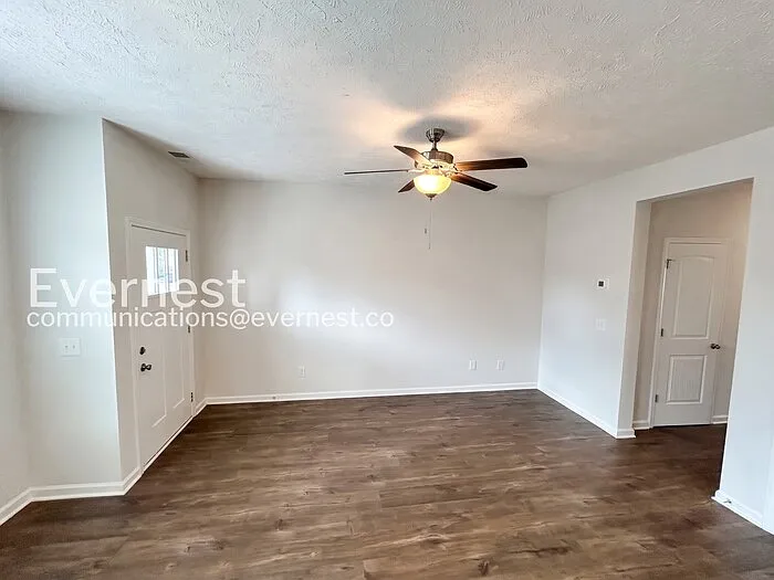 305 Raines Ct — Photo 7