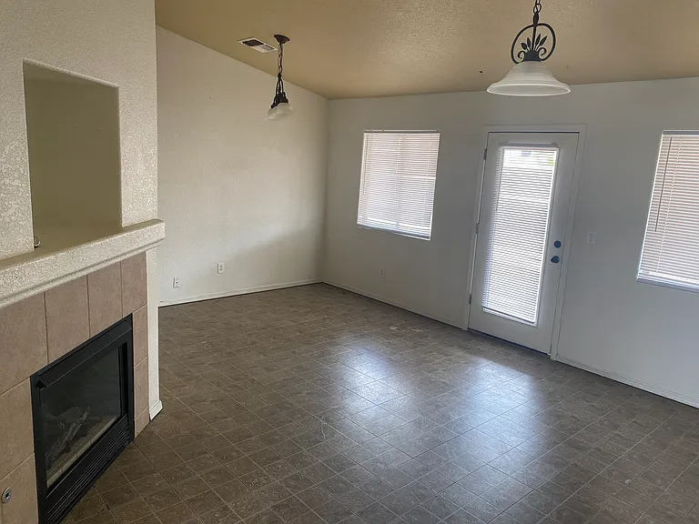 1659 Varner Ave — Photo 2