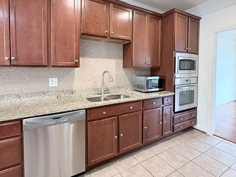 121 Autumn View Dr — Photo 15