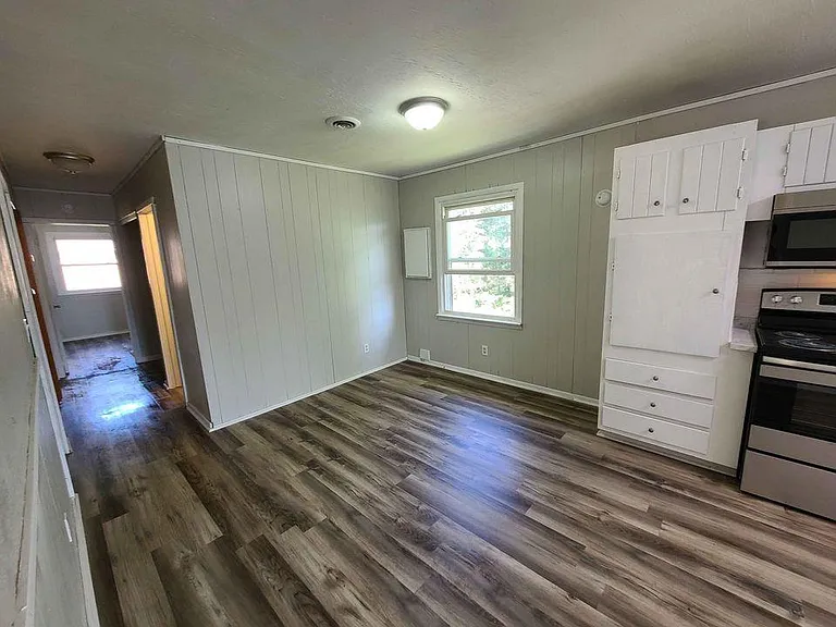 182 Delp St — Photo 23