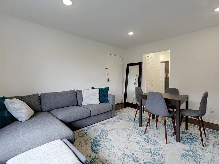 116 71st St #14 — Photo 3