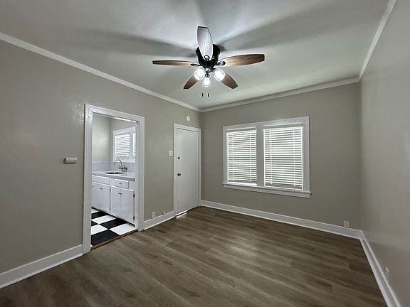 5th image of 448 Orange Ave #7