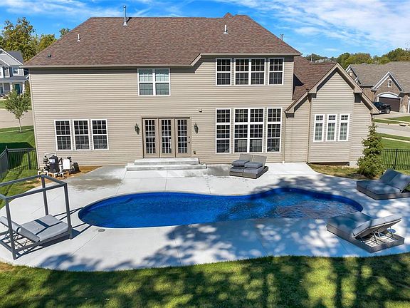 2nd image of 600 Montrachet Ct
