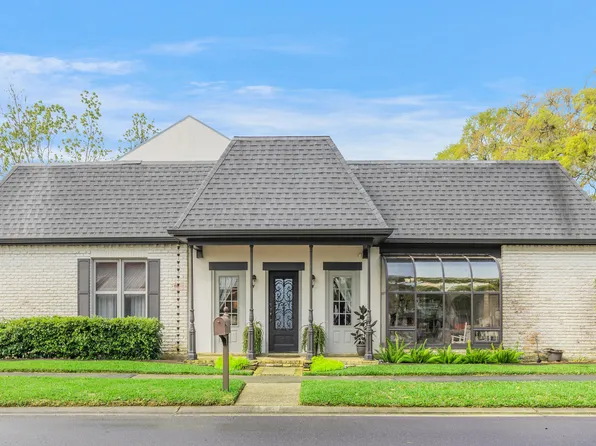 111 Cobblestone Rd, Lafayette, LA 70508