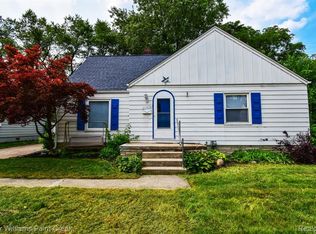 21975 Cyman Ave, Warren, MI 48091