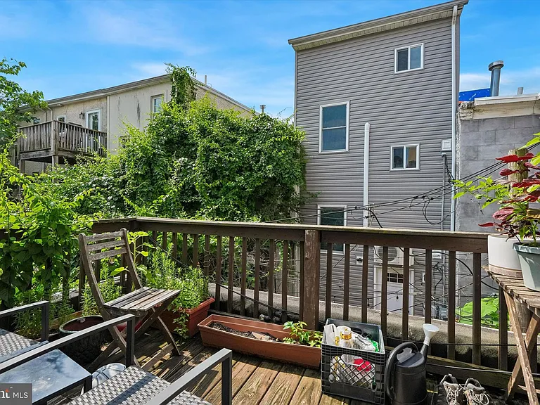 2348 Christian St #2 — Photo 8