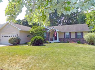 5835 Rothesay Rd, Lansing, MI 48911