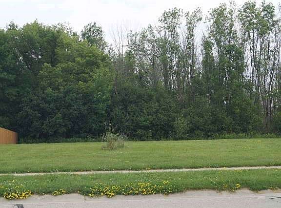 3rd image of 435 Whispering Way