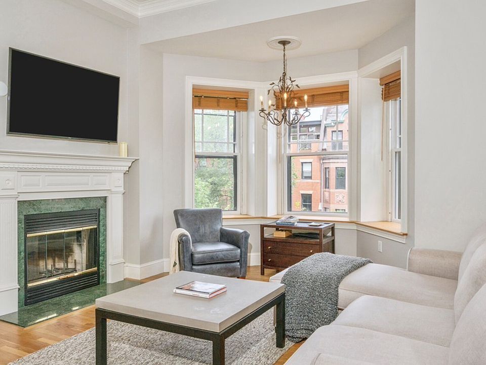 1st image of 240 Marlborough St APT 9