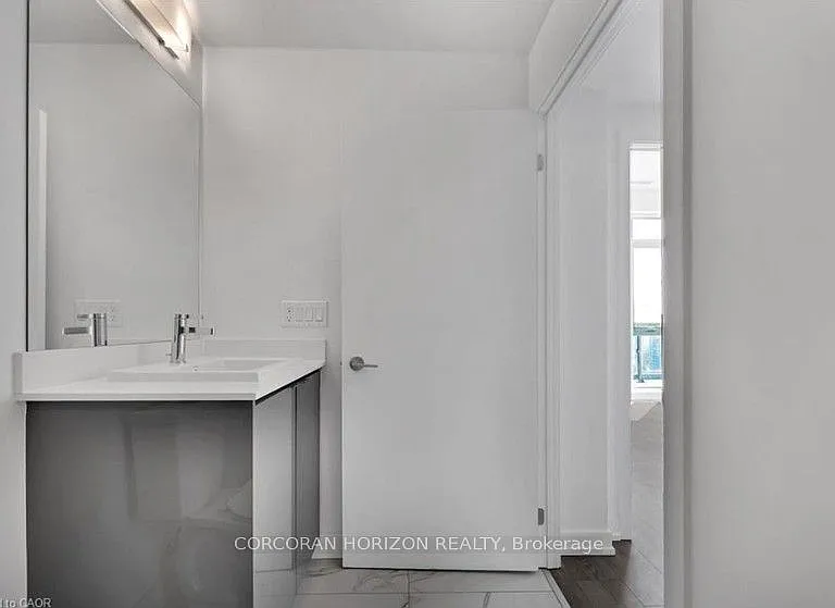 55 Duke St W #2508 — Photo 13