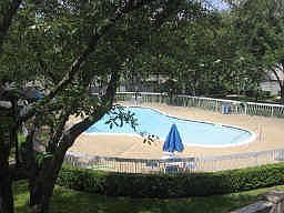 2nd image of 526 Wilcrest Dr #526