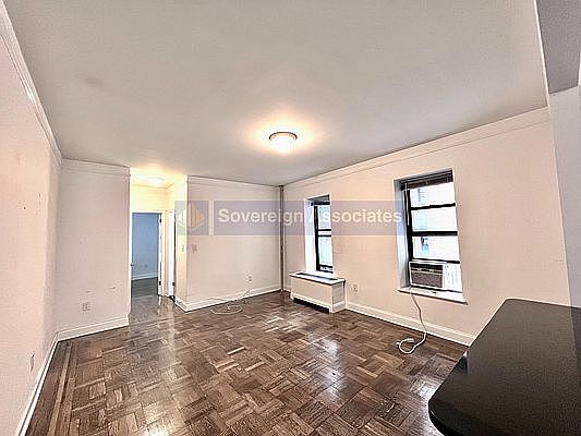 2nd image of 105 Pinehurst Ave APT 3
