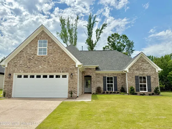 1051 Great Glen Dr, Southaven, MS 38671