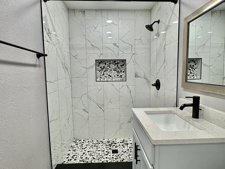2144 Westchester Dr — Photo 25