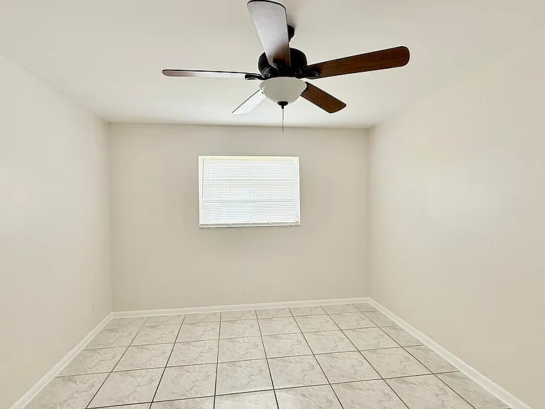 501 W Kalmia Dr #4 — Photo 11