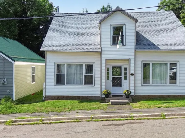 23 Twining St, Pictou, NS B0K 1H0