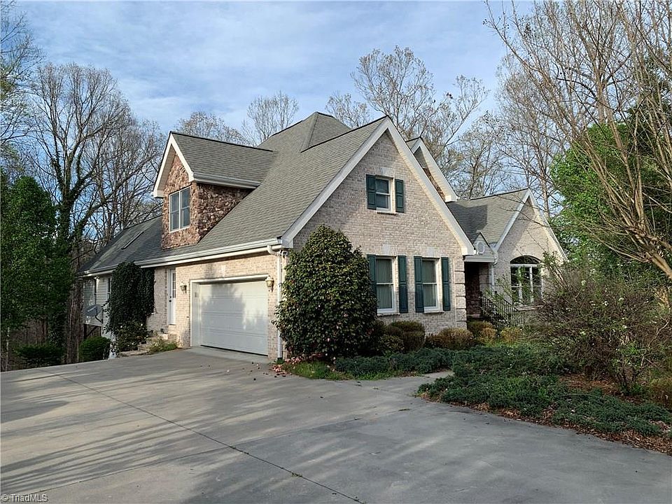 1st image of 2017 Fairview Cir