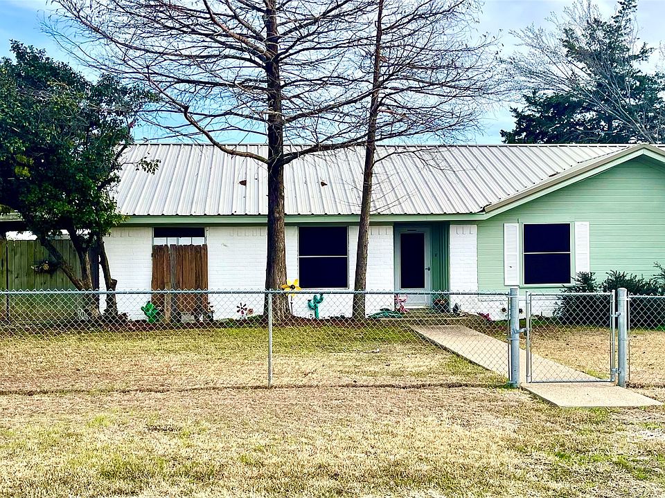 1st image of 1116 E Navarro Ave