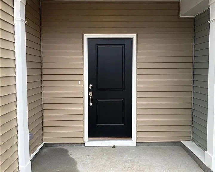Vassar Dr — Photo 2