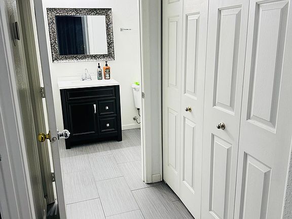 5th image of 9470 Peace Way