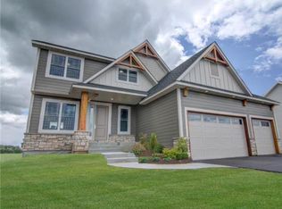 9456 Summerlin Dr, Woodbury, MN 55125