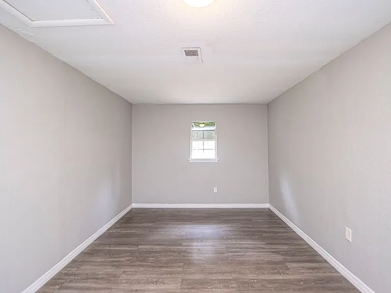 4900 Trinity Dr — Photo 25