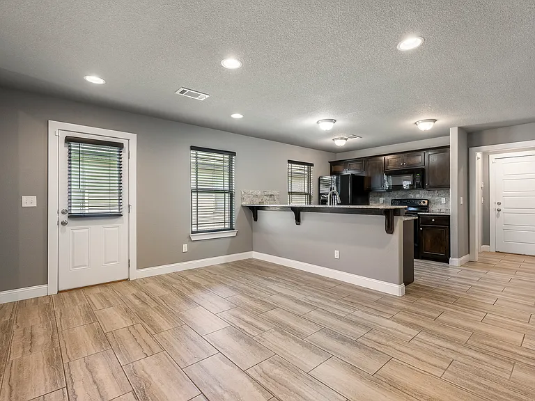 3712 SW Davinci Blvd — Photo 4