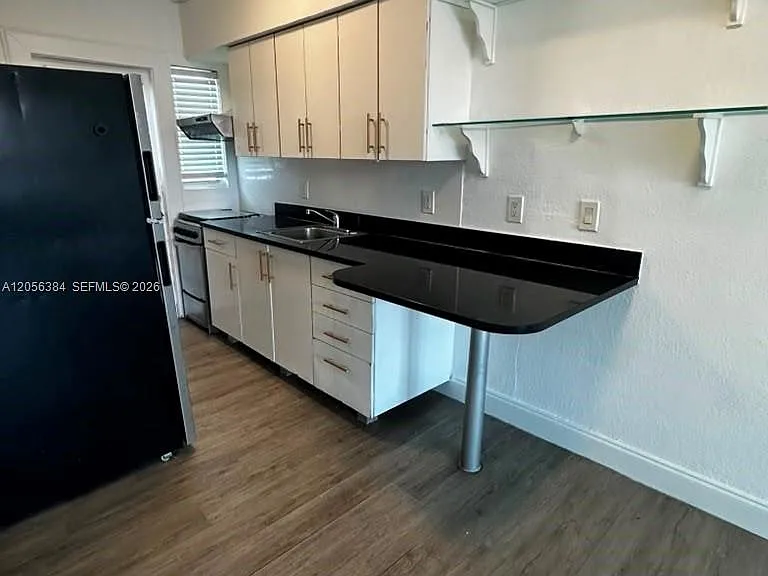 300 74th St #17 — Photo 5