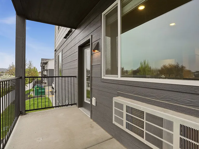 Nathan Apartments — Photo 122