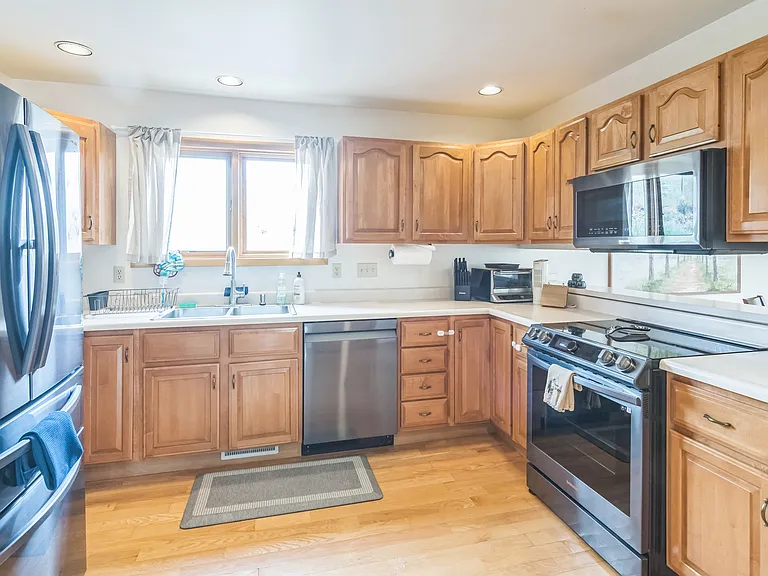 437 W Garnet Ave — Photo 6