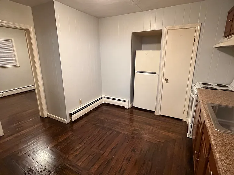 1911 Smith St #2 — Photo 10