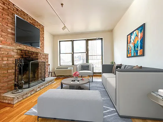 Rented by Compass | media 14