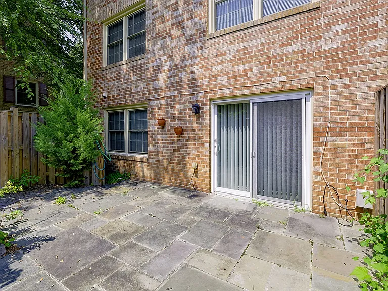 7518 Westlake Ter — Photo 59