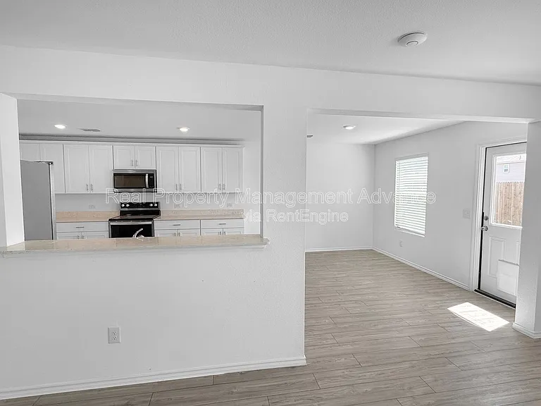 846 Breakwater Dr — Photo 7